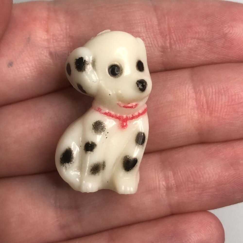 vintage dalmatian‎ dog plastic toy 1 inch red collar china dollhouse miniature